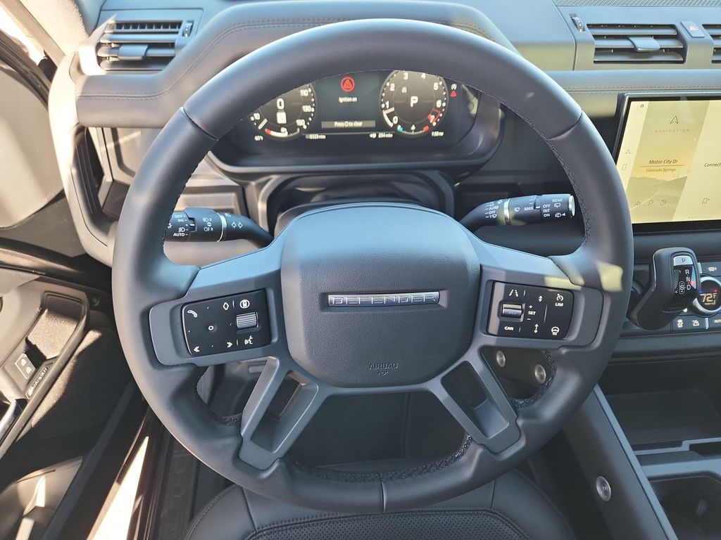2025 Land Rover Defender S - Photo 17