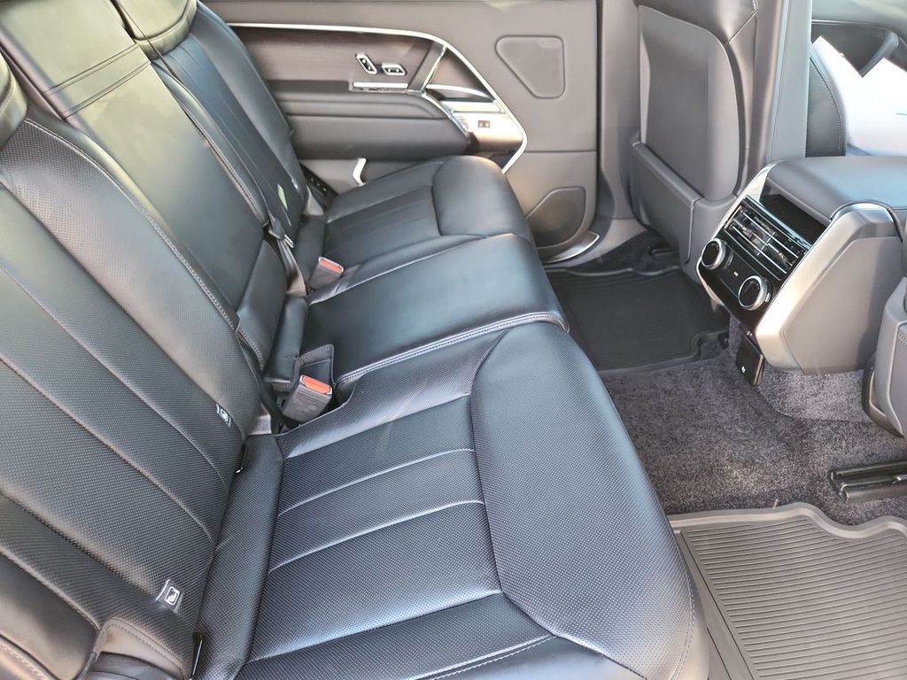 2026 Land Rover Range Rover SE - Photo 23
