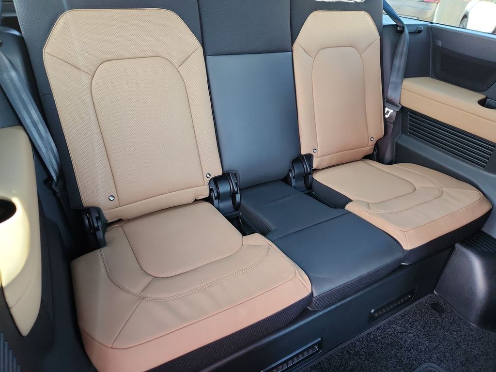 2026 Land Rover Defender X - Photo 24