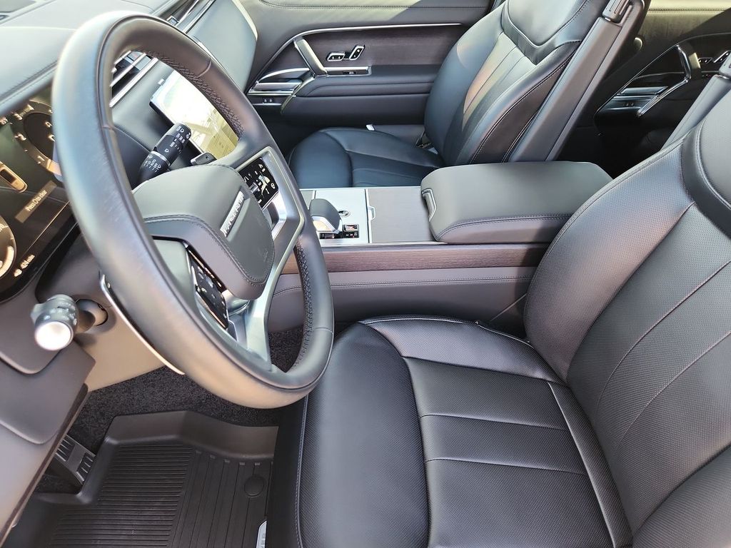 2026 Land Rover Range Rover SE - Photo 10