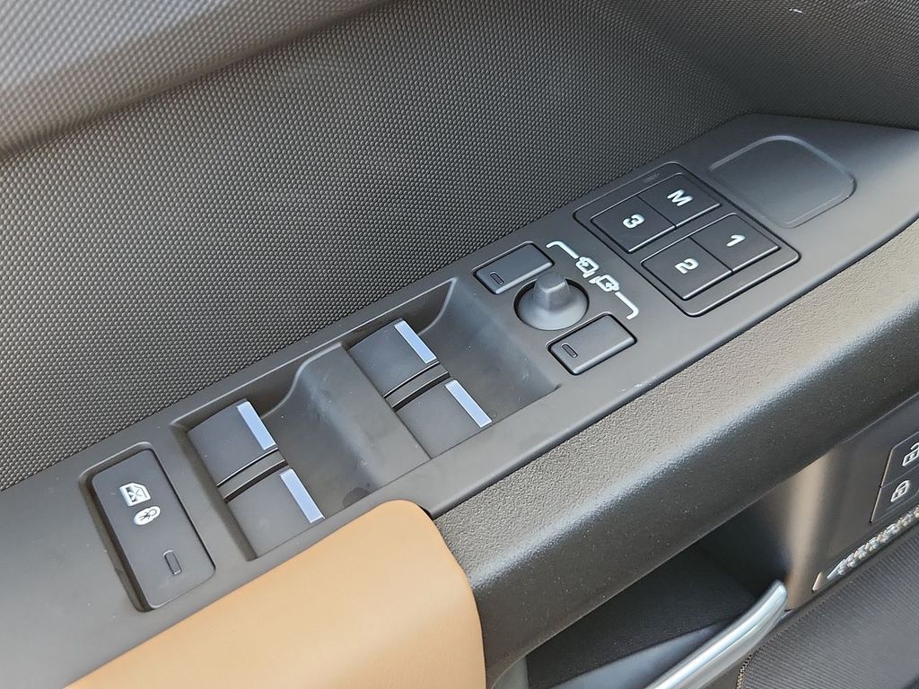 2026 Land Rover Defender X - Photo 12