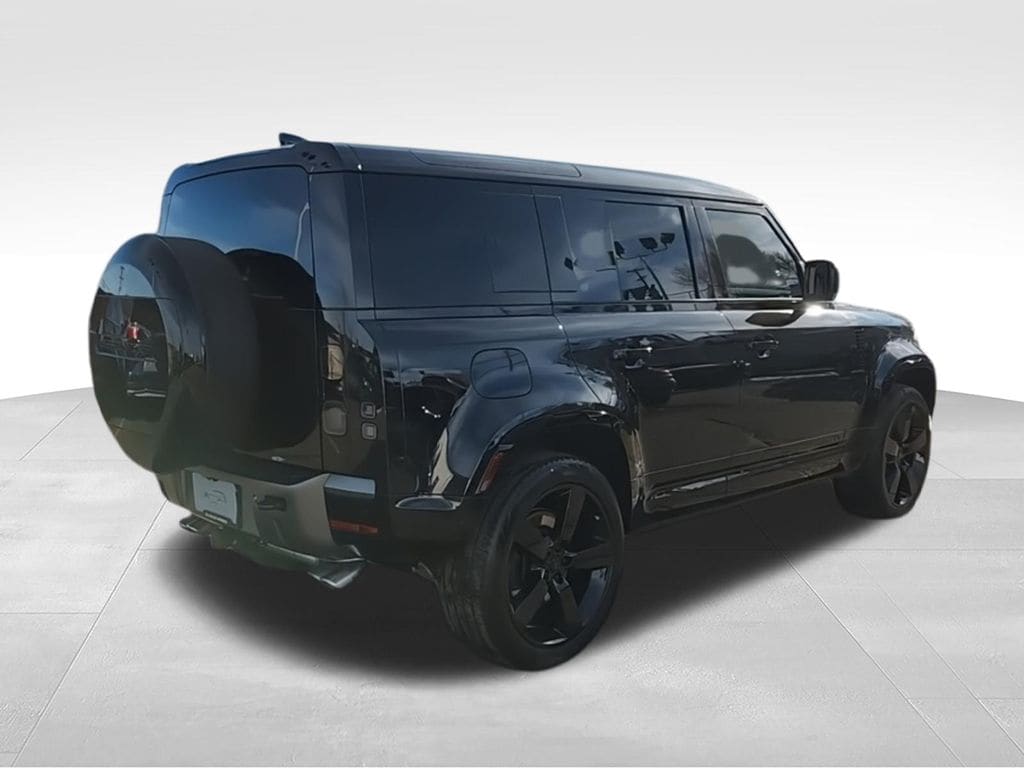 2026 Land Rover Defender V8 - Photo 8