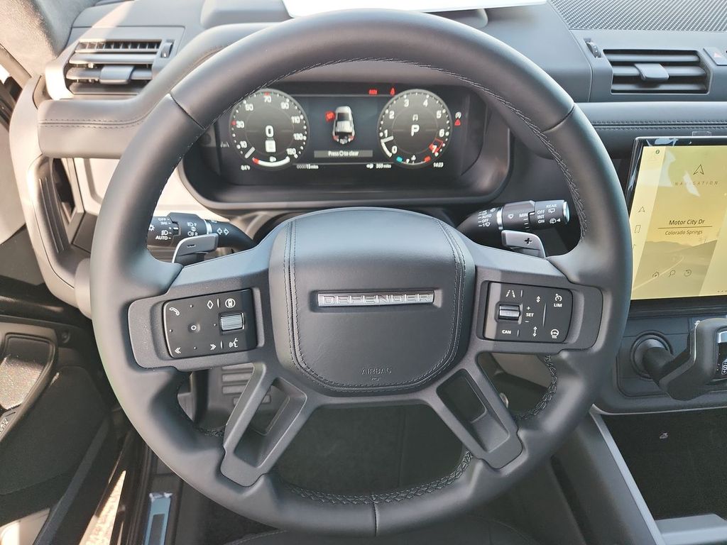 2026 Land Rover Defender V8 - Photo 13