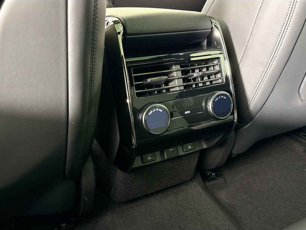 2026 Land Rover Range Rover Sport SV - Photo 16