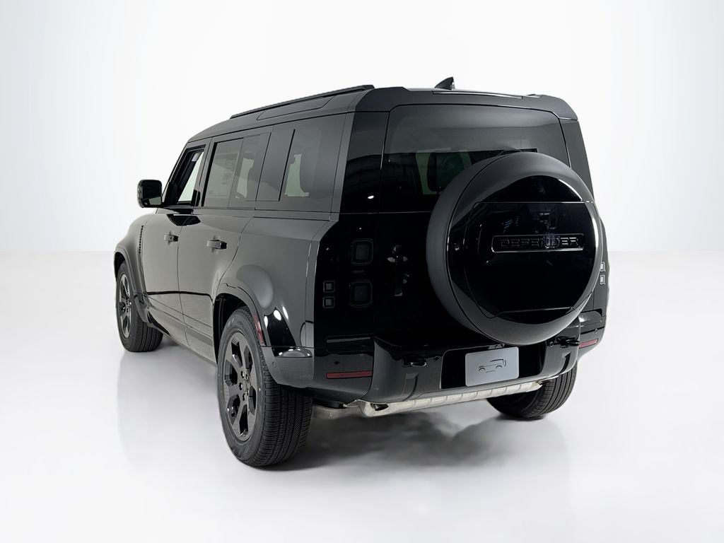 2026 Land Rover Defender 110 X-Dynamic SE photo 3