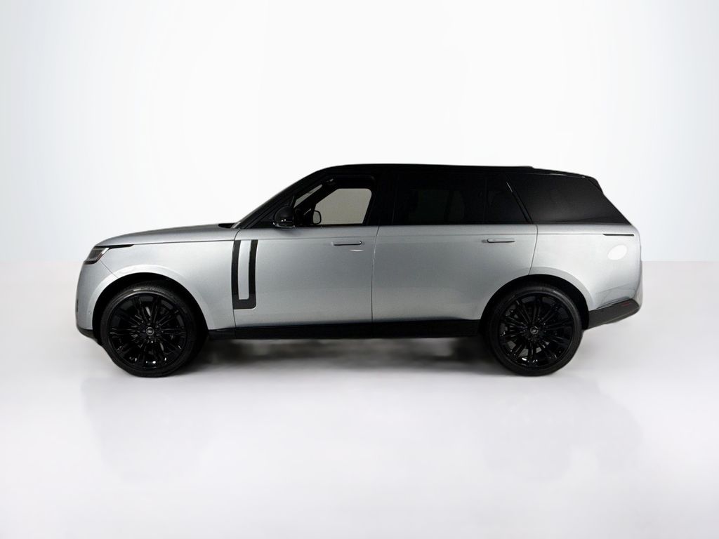 2025 Land Rover Range Rover SE photo 2