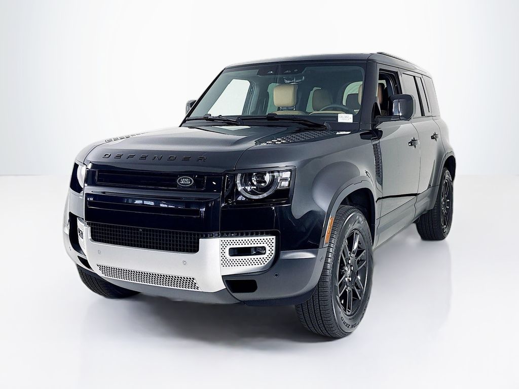 2025 Land Rover Defender S's photo