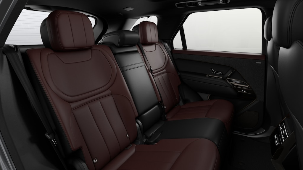 2026 Land Rover Range Rover Sport SE photo 3