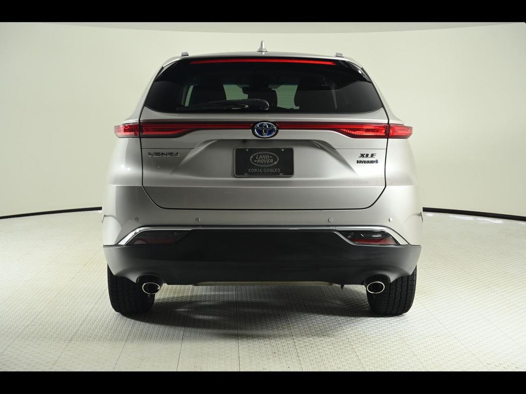 2021 Toyota Venza XLE photo 4