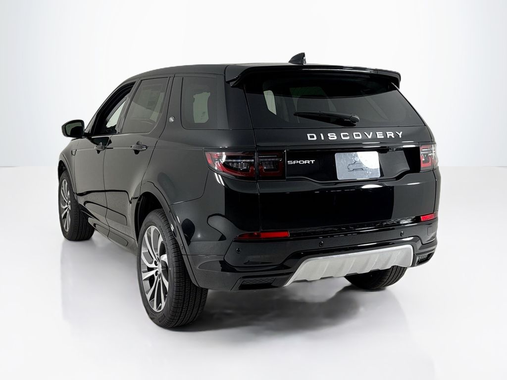 2025 Land Rover Discovery Sport S photo 3