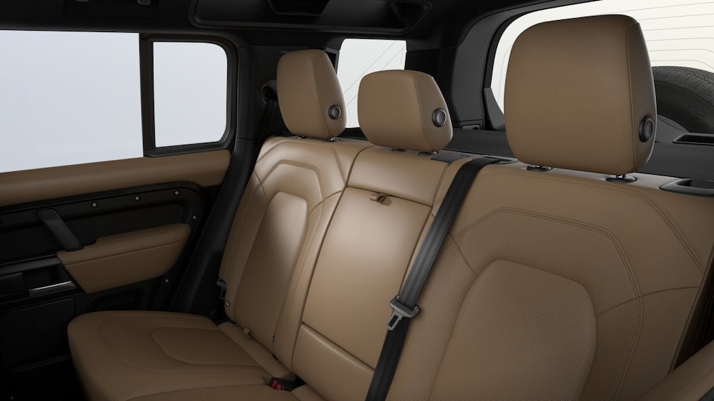 2026 Land Rover Defender 110 X-Dynamic SE photo 2