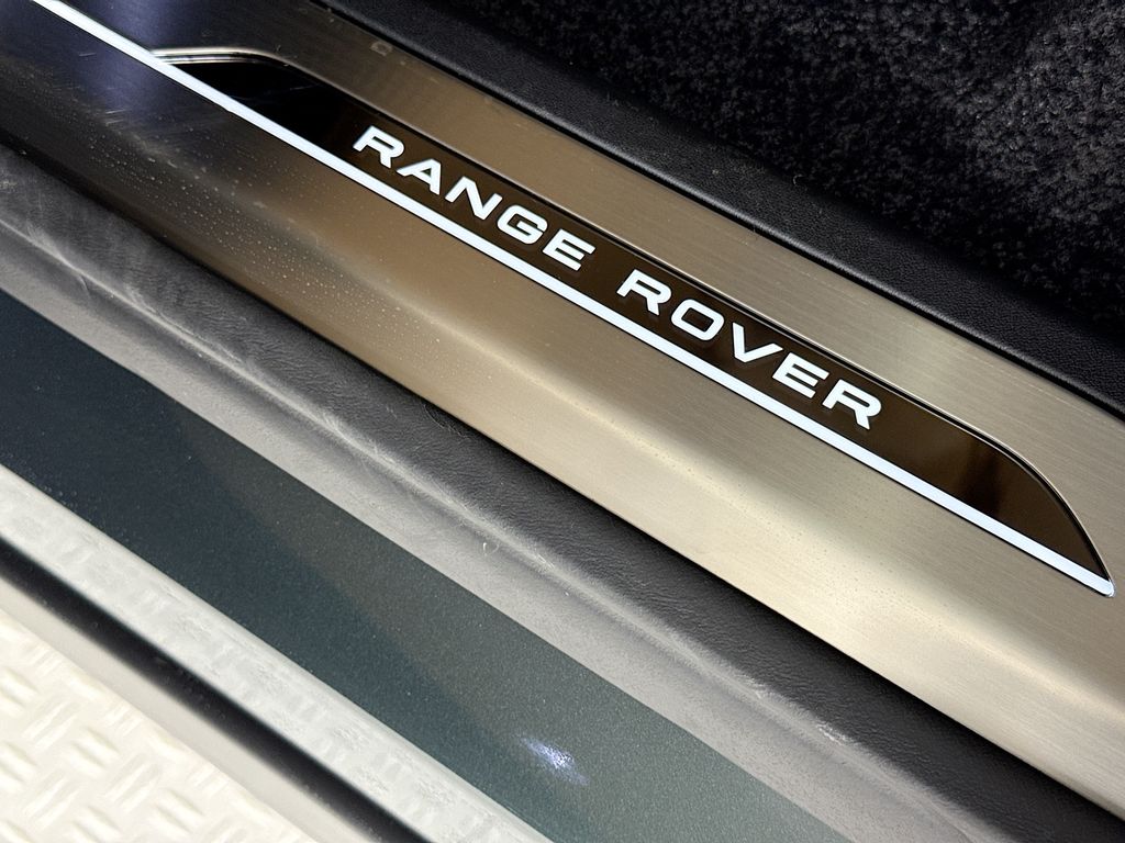 2026 Land Rover Range Rover SE - Photo 18