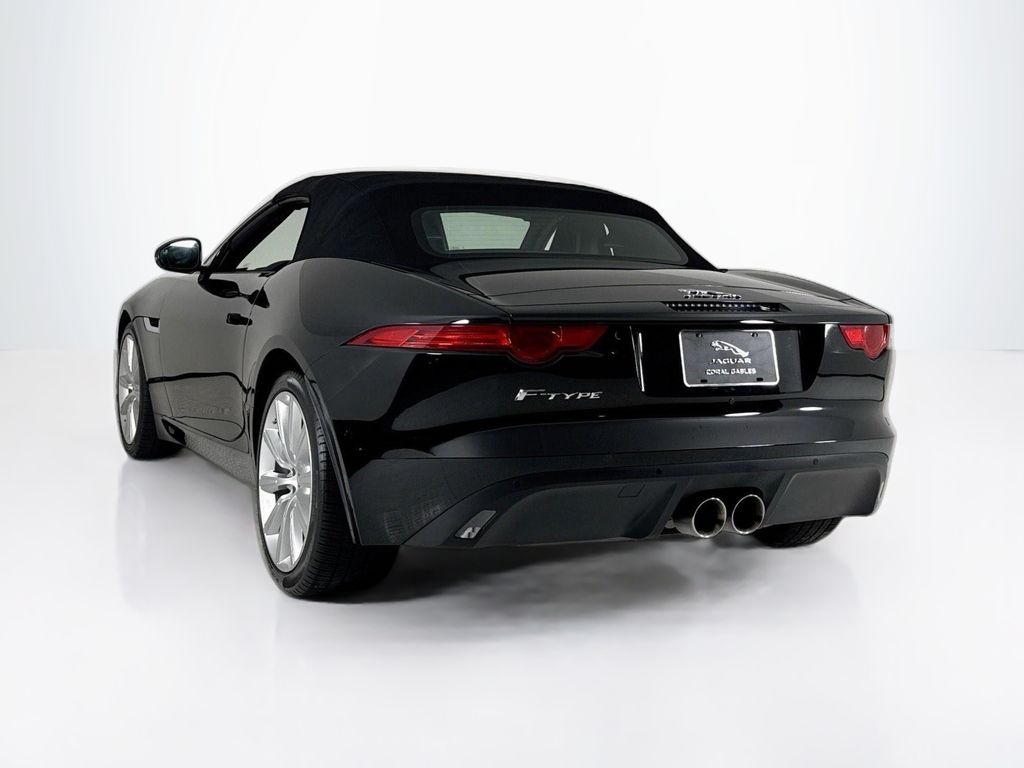 2016 Jaguar F-Type photo 3