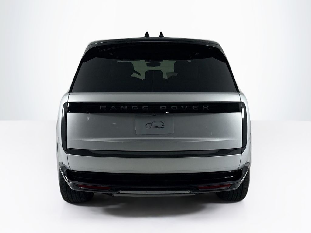 2025 Land Rover Range Rover SE photo 4