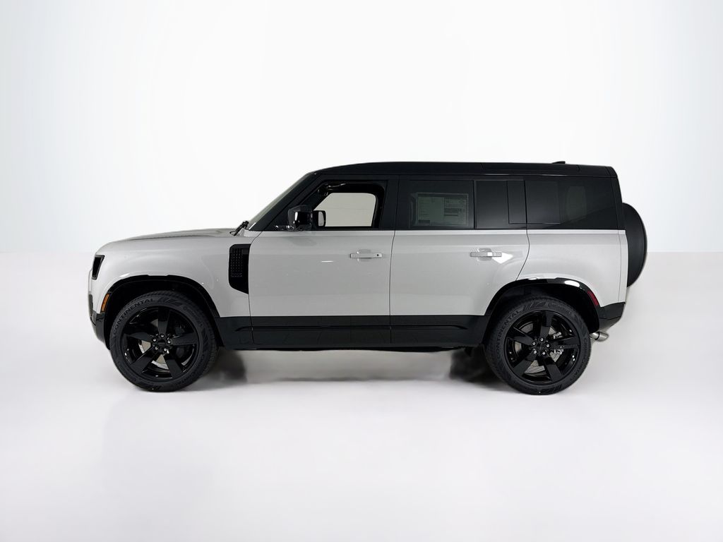 2026 Land Rover Defender 110 X-Dynamic SE photo 2