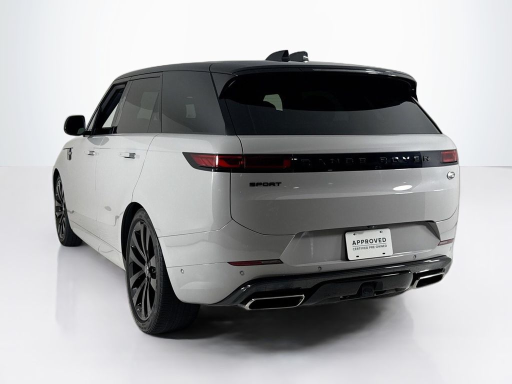 2023 Land Rover Range Rover Sport SE photo 3