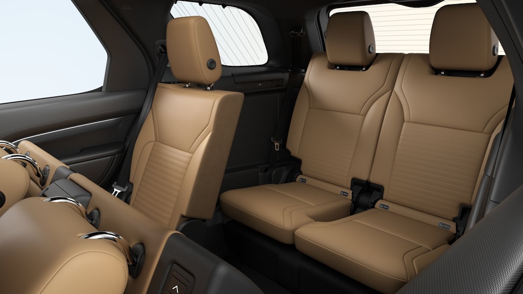 2026 Land Rover Discovery SE photo 2