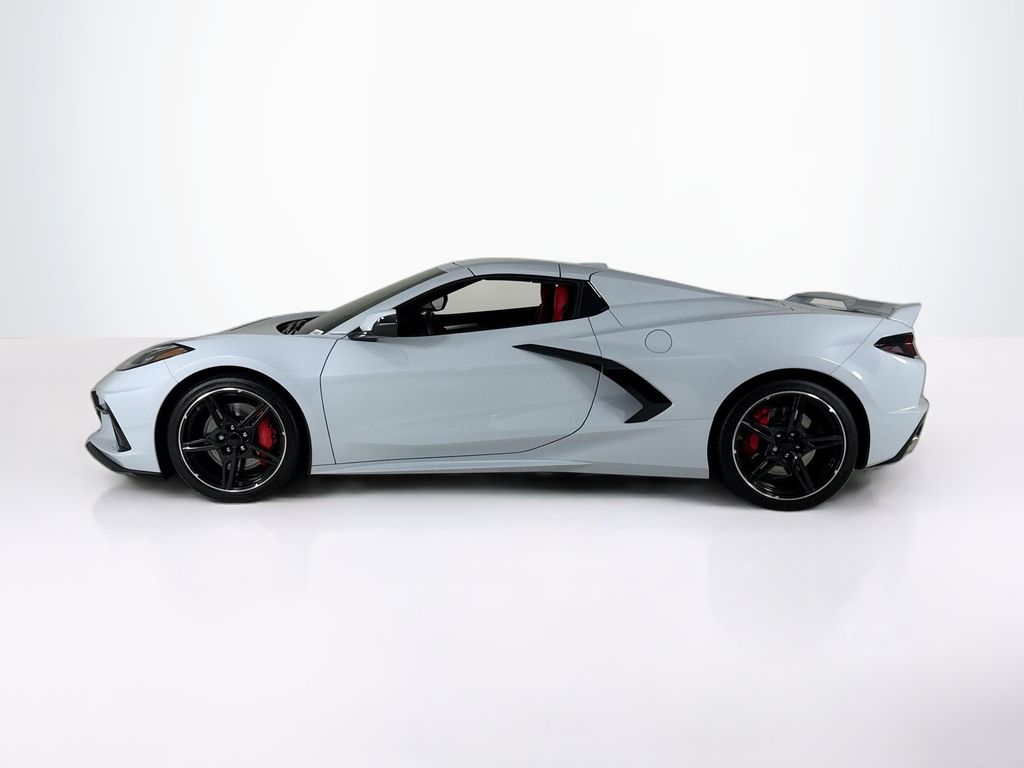 2021 Chevrolet Corvette Stingray 2LT photo 2