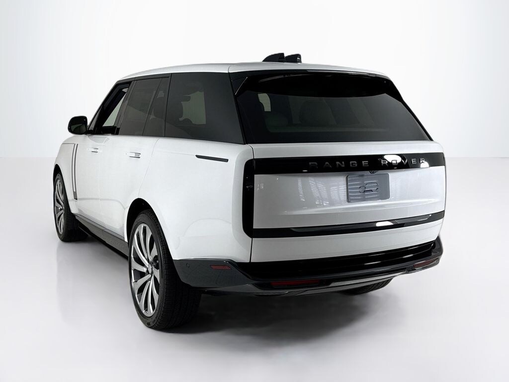 New 2025 Land Rover Range Rover SE SUV