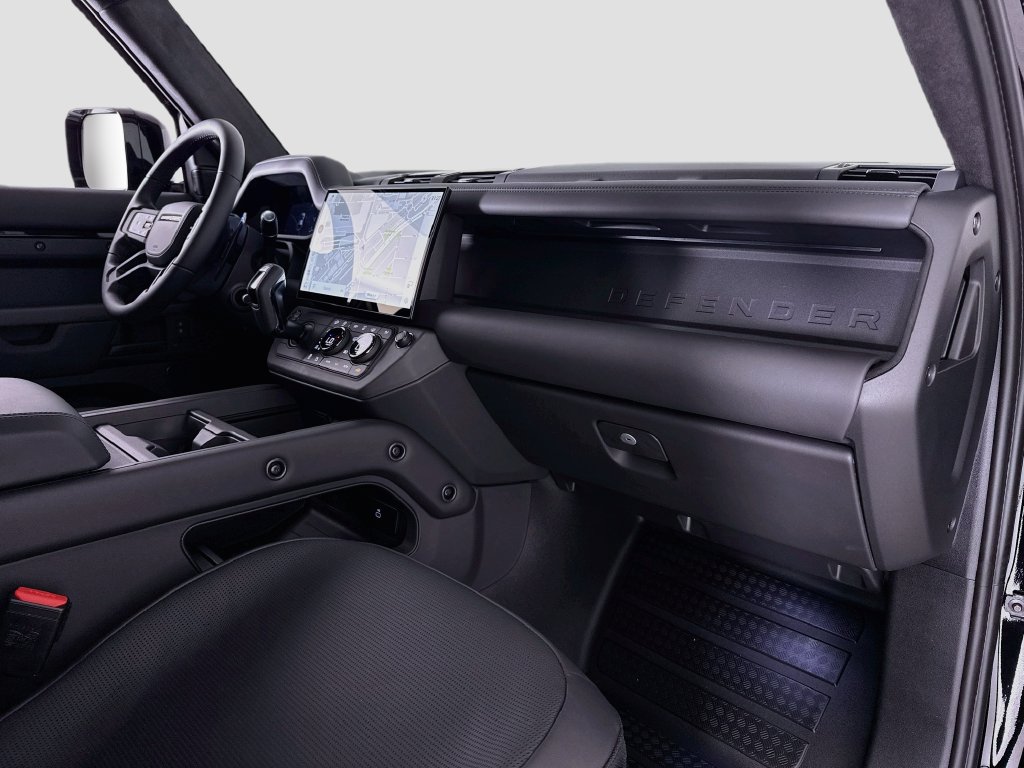 2026 Land Rover Defender OCTA Black - Photo 13