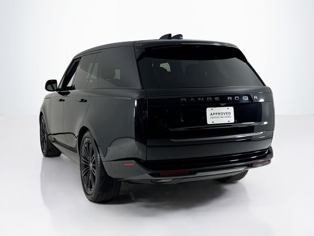 2025 Land Rover Range Rover SE photo 2