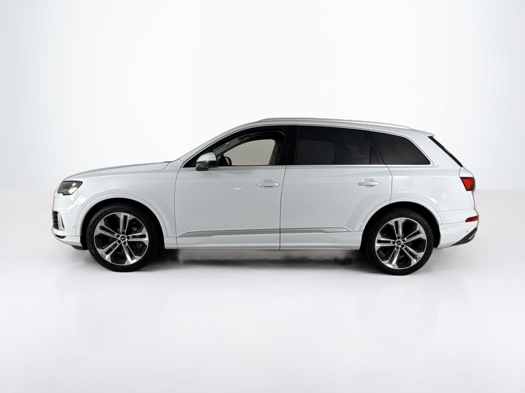 2021 Audi Q7 quattro Prestige photo 2