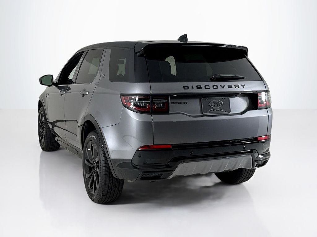2024 Land Rover Discovery Sport SE photo 3