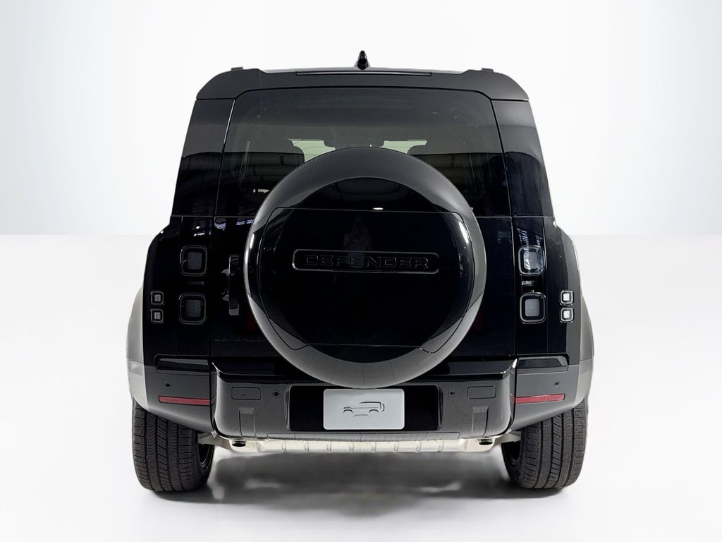 2026 Land Rover Defender 110 S photo 4