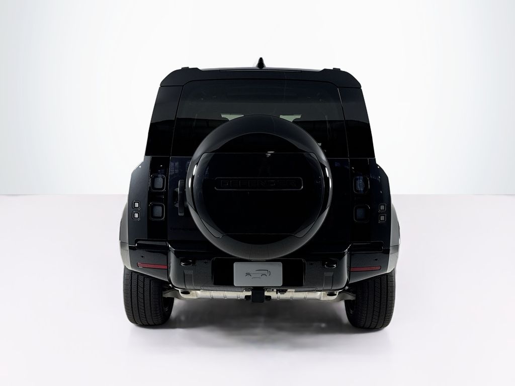 2026 Land Rover Defender 110 X-Dynamic SE photo 4