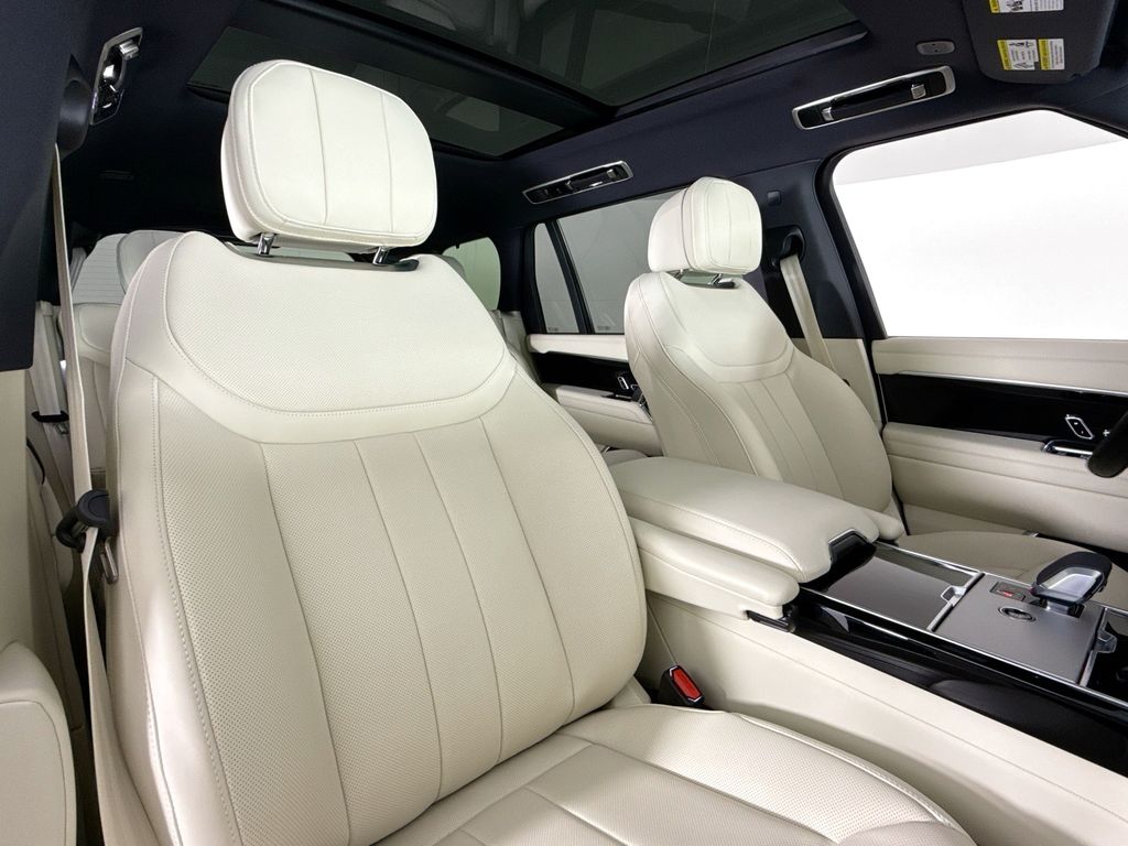 2026 Land Rover Range Rover SE - Photo 14