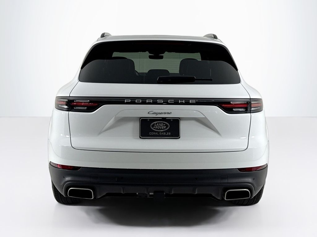 2023 Porsche Cayenne Base photo 4