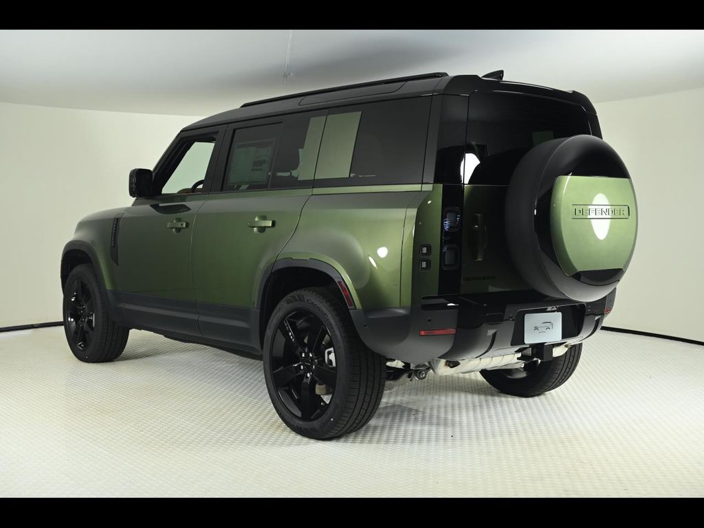 2026 Land Rover Defender 110 S photo 3