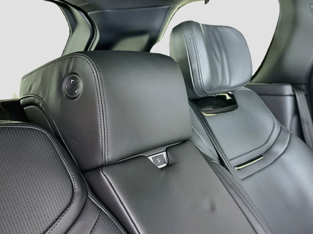 2026 Land Rover Range Rover SV - Photo 26
