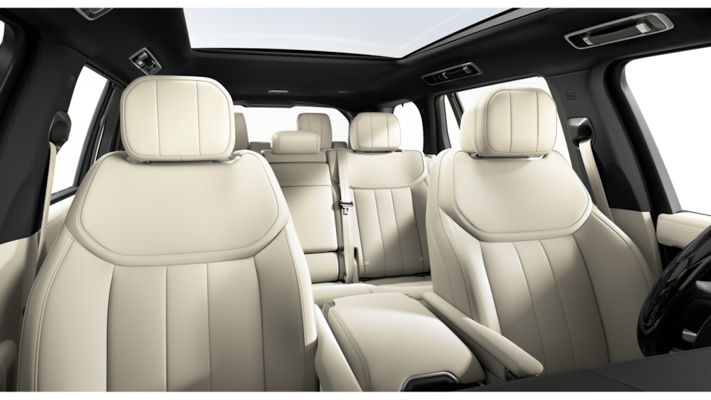 2026 Land Rover Range Rover SE photo 2