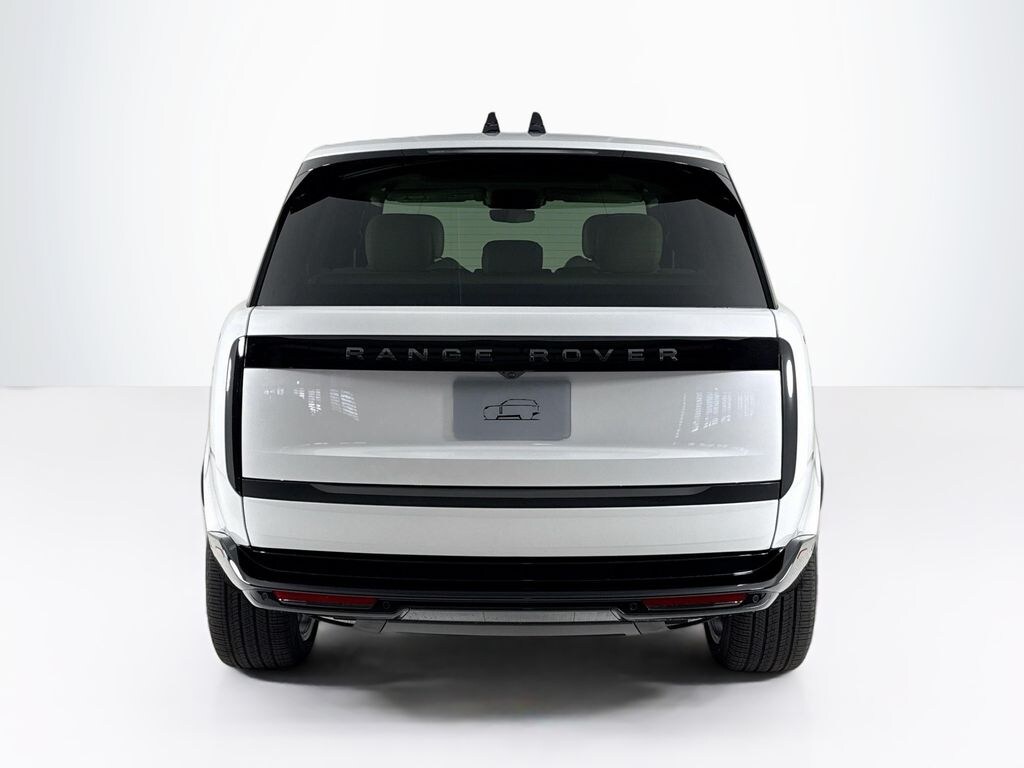 New 2025 Land Rover Range Rover SE SUV