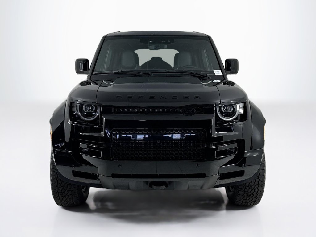 2026 Land Rover Defender OCTA Black - Photo 8