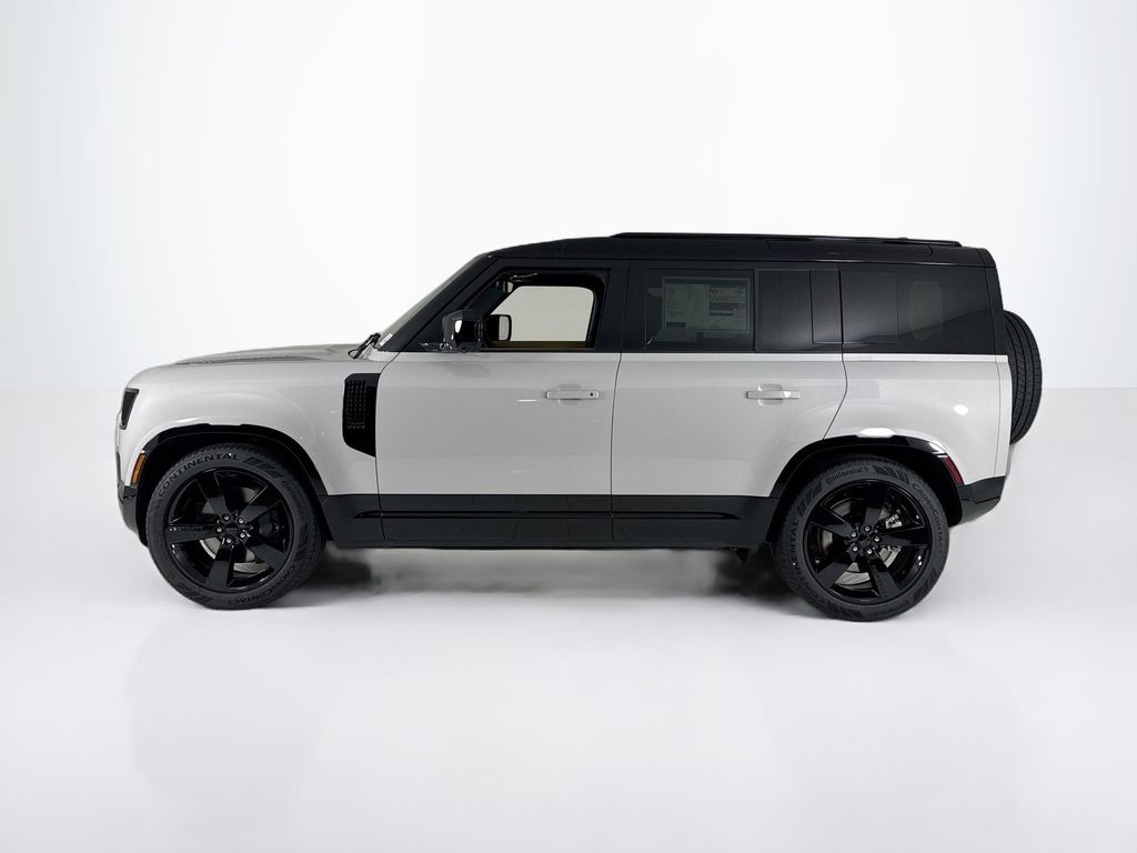 2026 Land Rover Defender 110 X-Dynamic SE photo 2