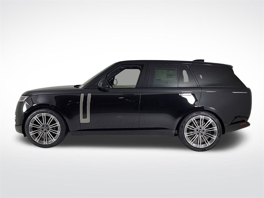 2025 Land Rover Range Rover SE photo 2
