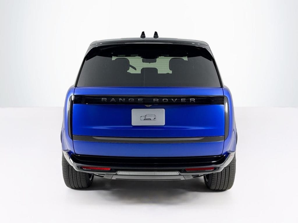2026 Land Rover Range Rover SE photo 2