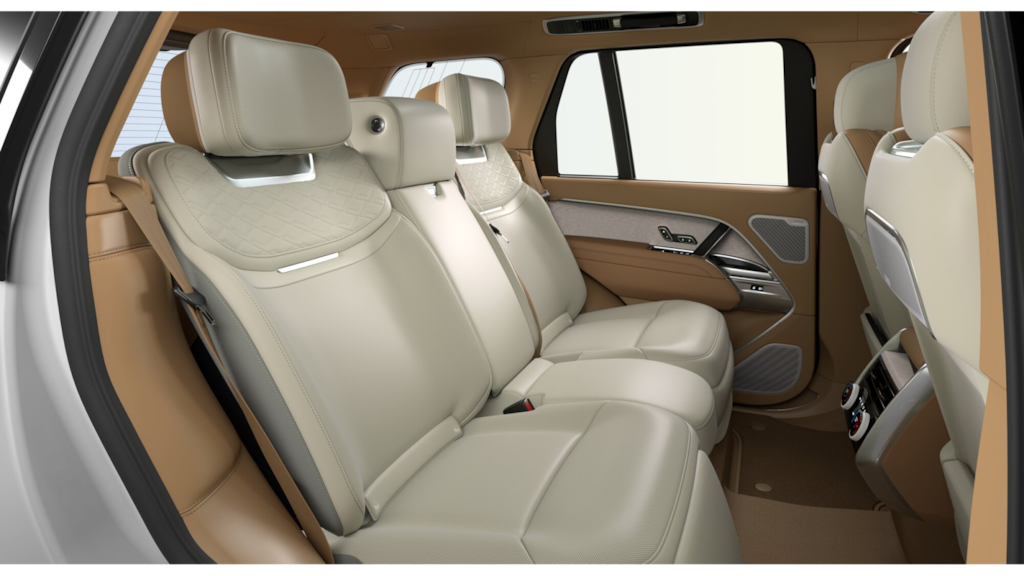 2026 Land Rover Range Rover SV photo 3