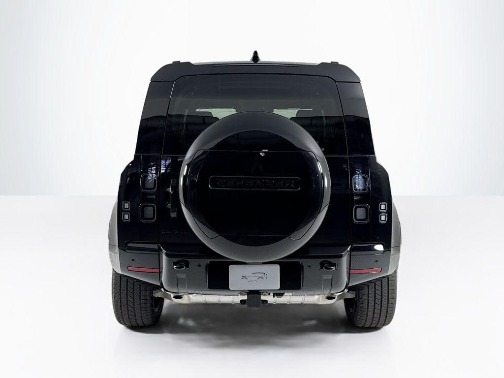 2026 Land Rover Defender 110 X-Dynamic SE photo 4