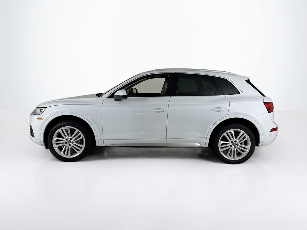 2020 Audi Q5 45 Premium Plus photo 2