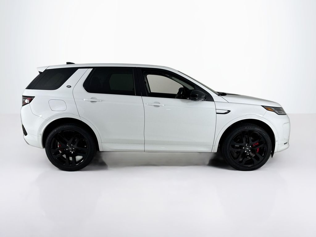 2024 Land Rover Discovery Sport S photo 3