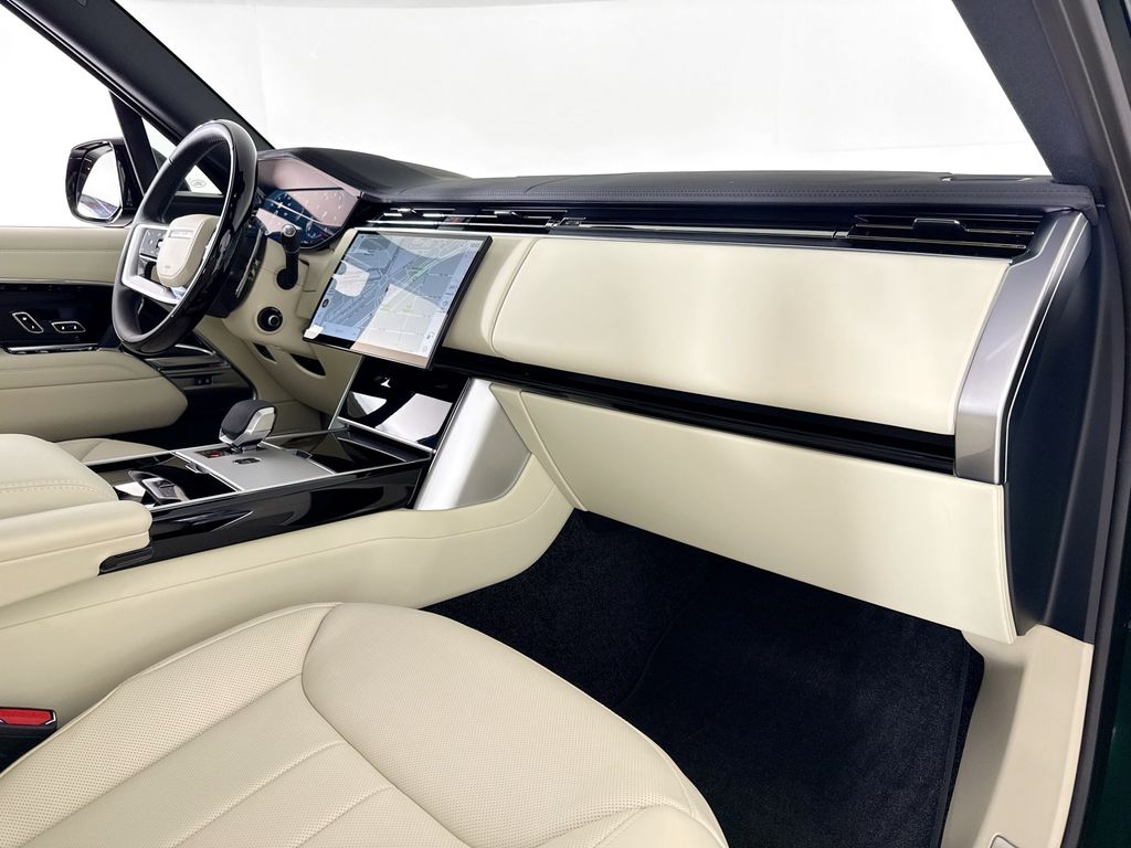 2026 Land Rover Range Rover SE - Photo 13