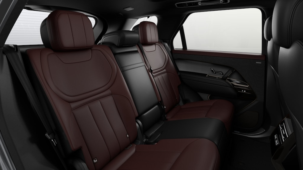 2026 Land Rover Range Rover Sport SE photo 3