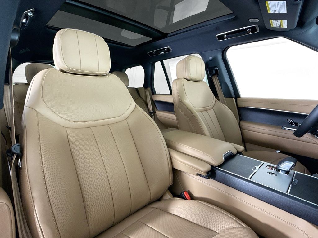 2026 Land Rover Range Rover SE - Photo 14