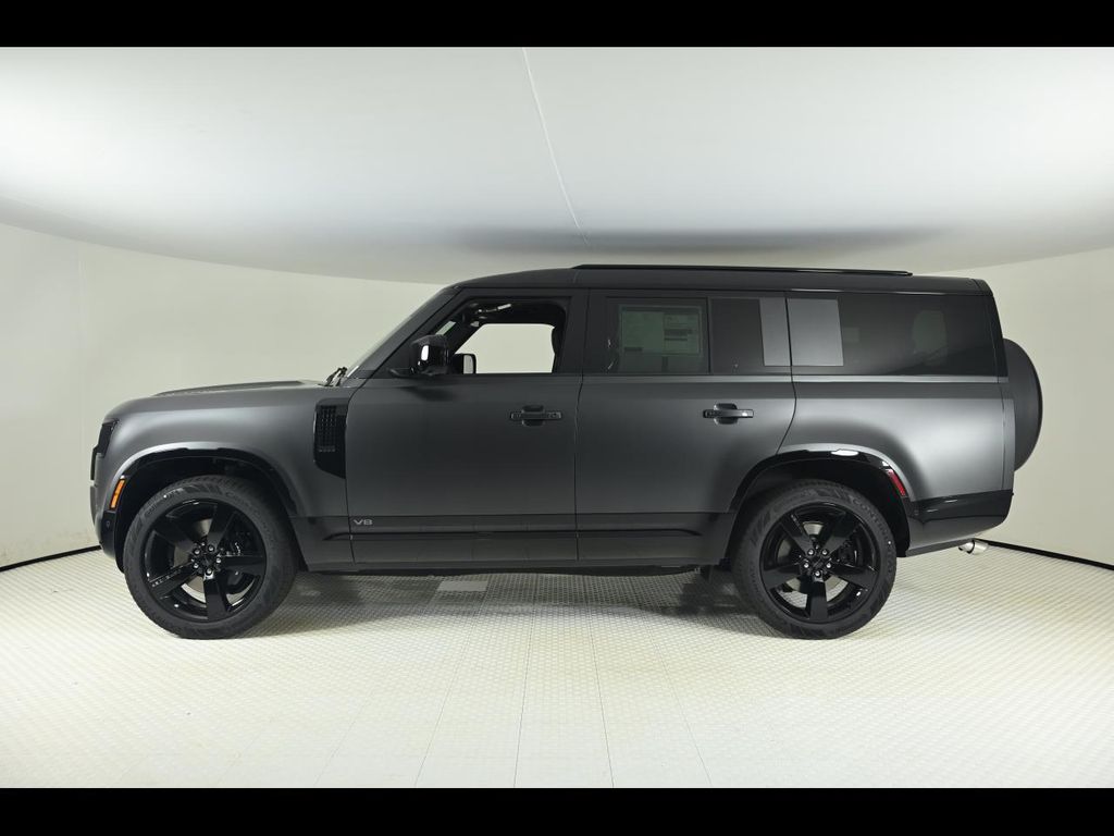 2026 Land Rover Defender photo 2