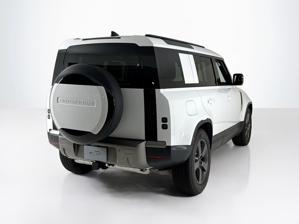 2026 Land Rover Defender 110 S photo 4