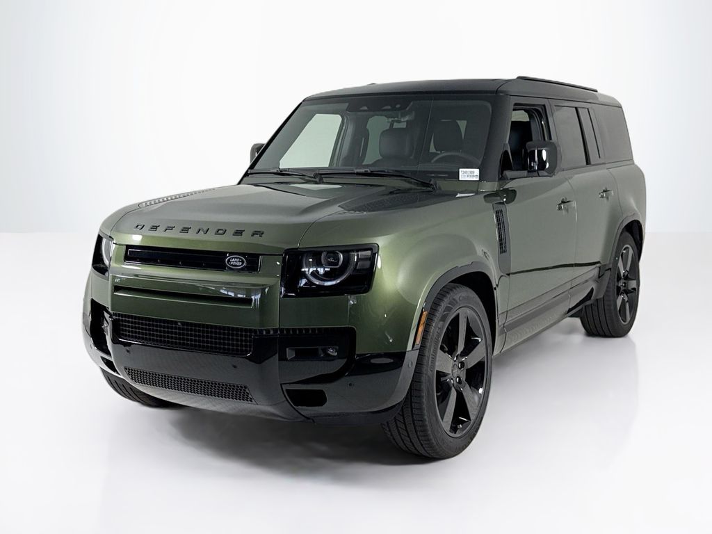 2026 Land Rover Defender X-Dynamic SE's photo