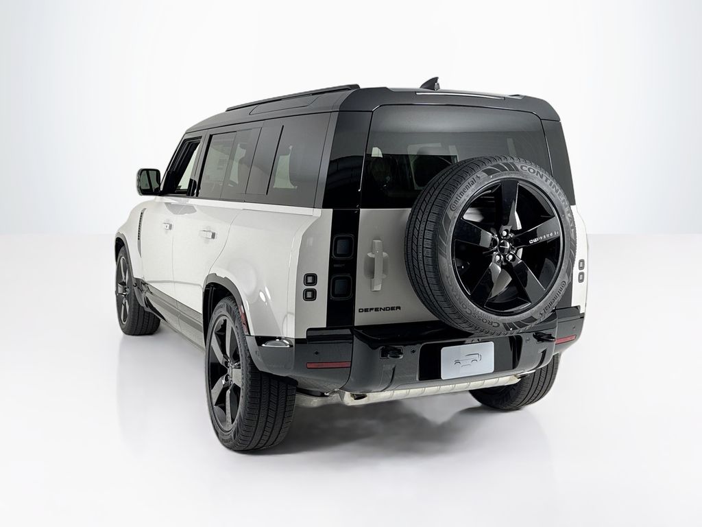 2026 Land Rover Defender 110 X-Dynamic SE photo 3
